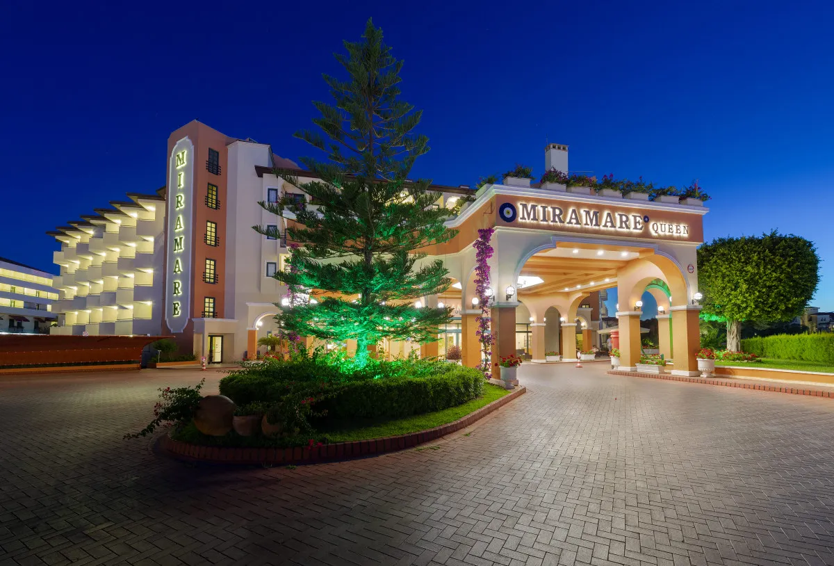 MIRAMARE QUEEN HOTEL