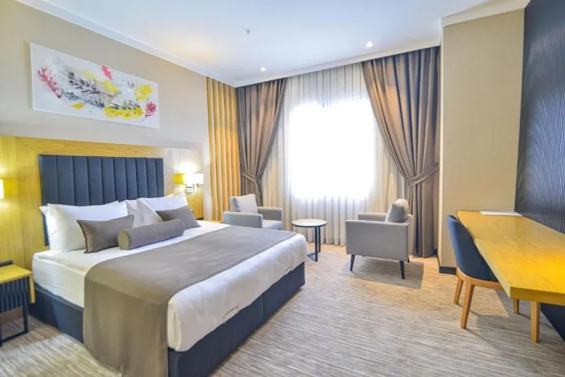 QUA COMFORT HOTEL