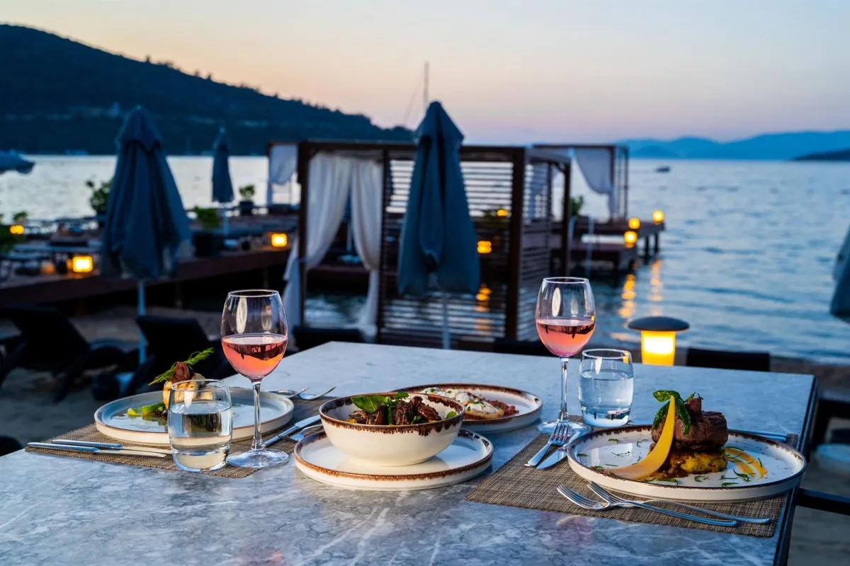 MOYO LUXURY HOTEL BOUTIQUE