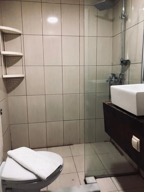 NEW PERA SUITES