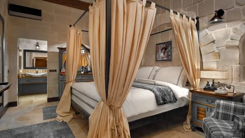 SERAPHIM CAVE HOTEL