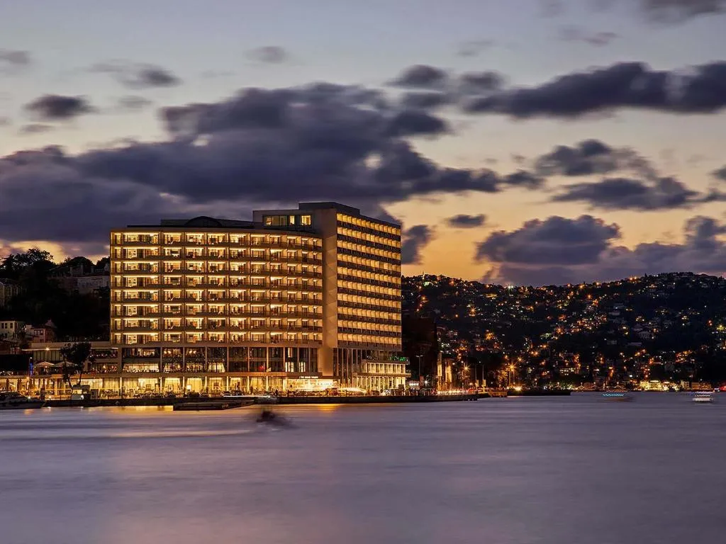 THE GRAND TARABYA