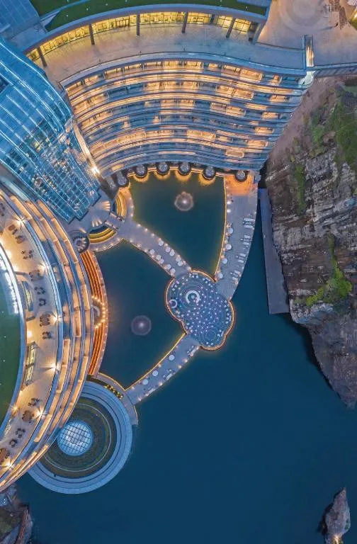 INTERCONTINENTAL SHANGHAI WONDERLAND