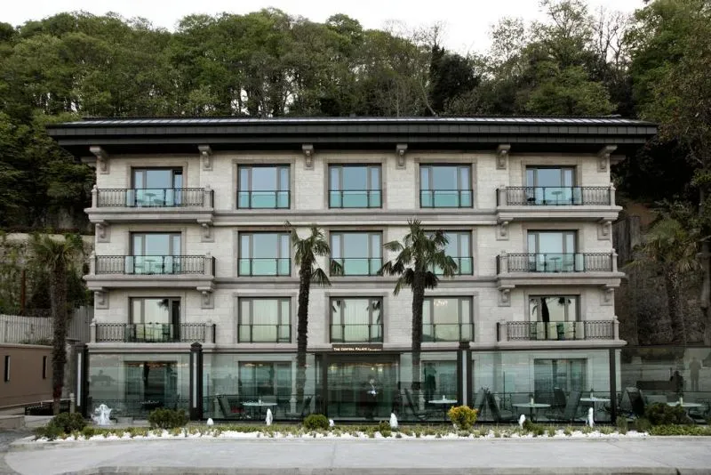 THE CENTRAL PALACE BOSPHORUS