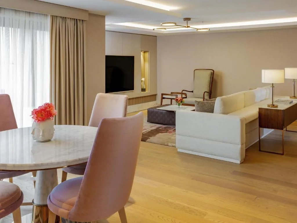 MOVENPICK HOTEL ISTANBUL BOSPHORUS (EX.MERCURE ISTANBUL THE PLAZA BOSPHORUS)