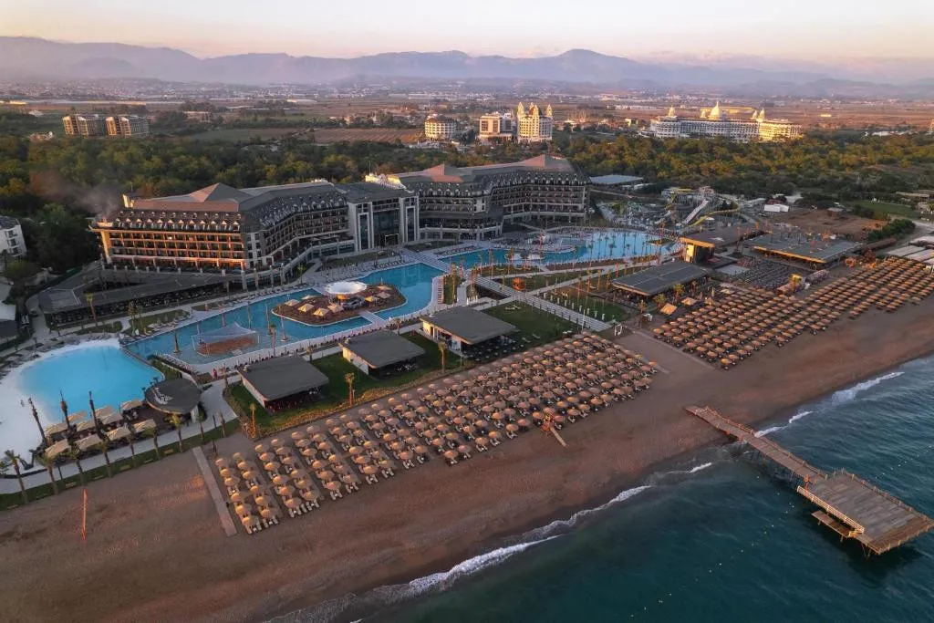 LAGO HOTEL (EX. AZURA DELUXE SORGUN)