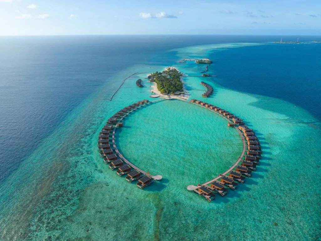 VELIGANDU ISLAND RESORT & SPA