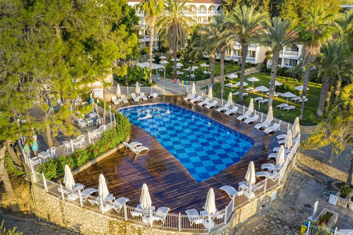 UTOPIA BEACH CLUB