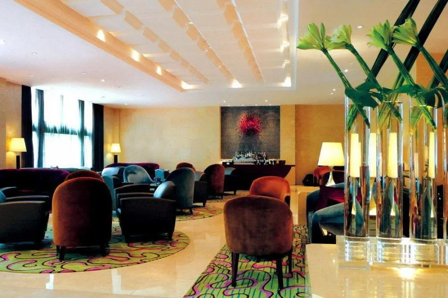 CROWNE PLAZA CENTURY PARK