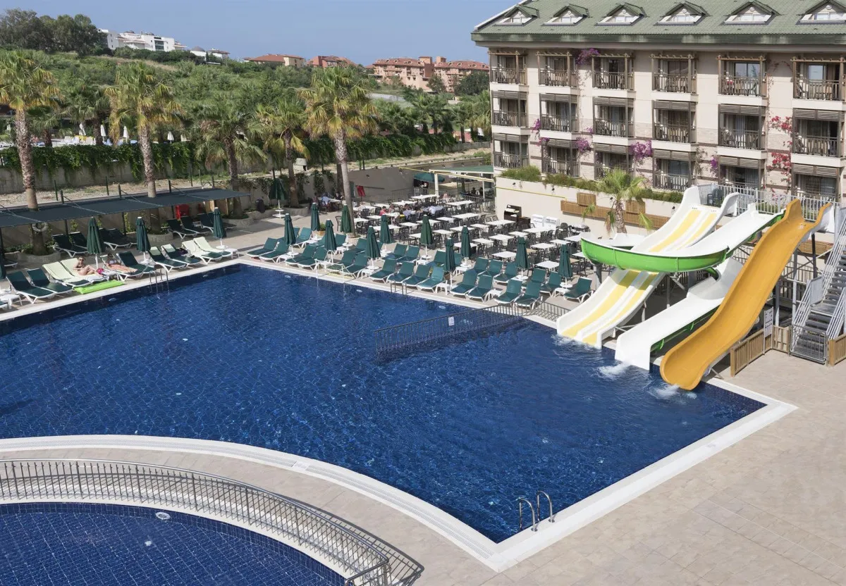 CAN GARDEN RESORT
