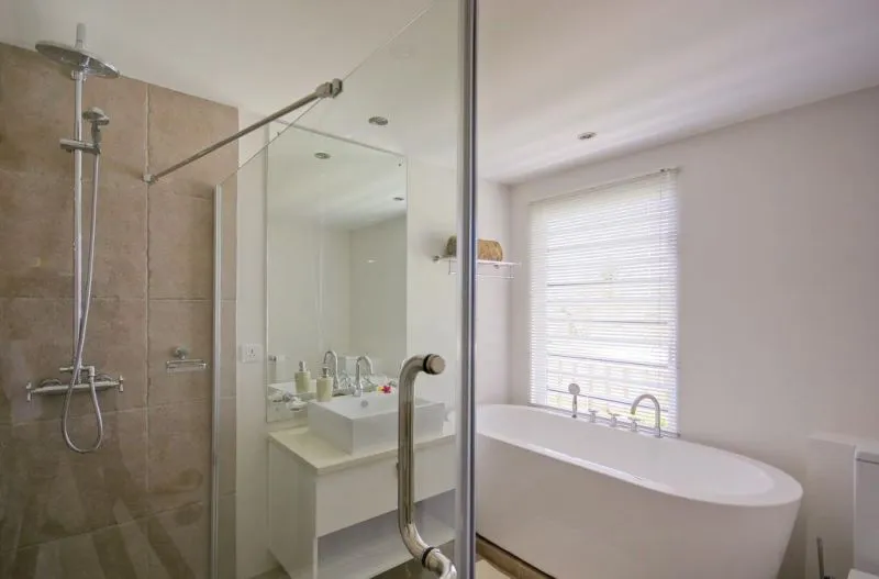 CAPE POINT SEAFRONT SUITES PENTHOUSE BY LOV
