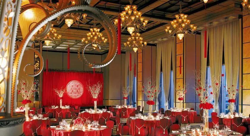 FOUR SEASONS HOTEL HONG KONG