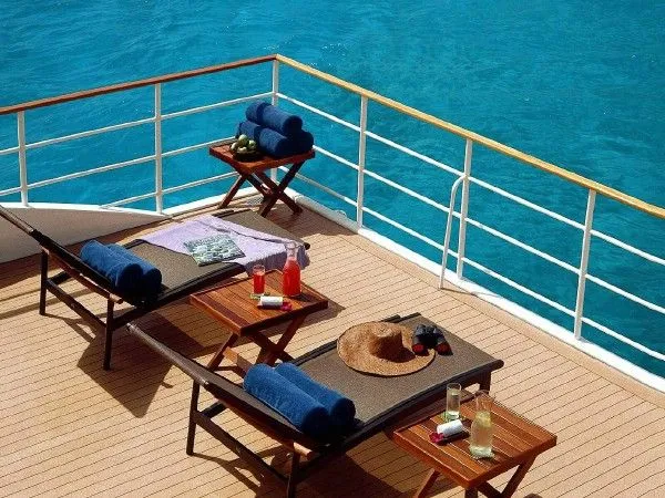 FOUR SEASONS EXPLORER