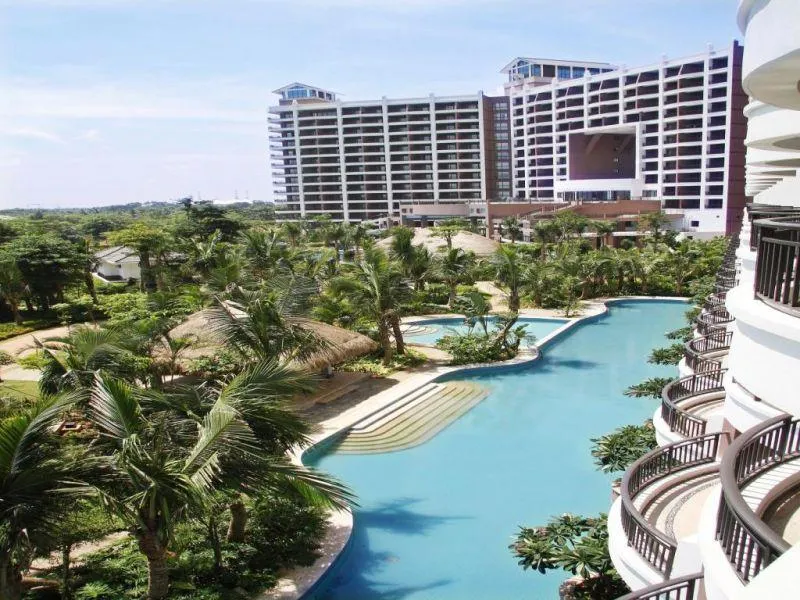 GOLDEN SUNSHINE HOTSPRING RESORT