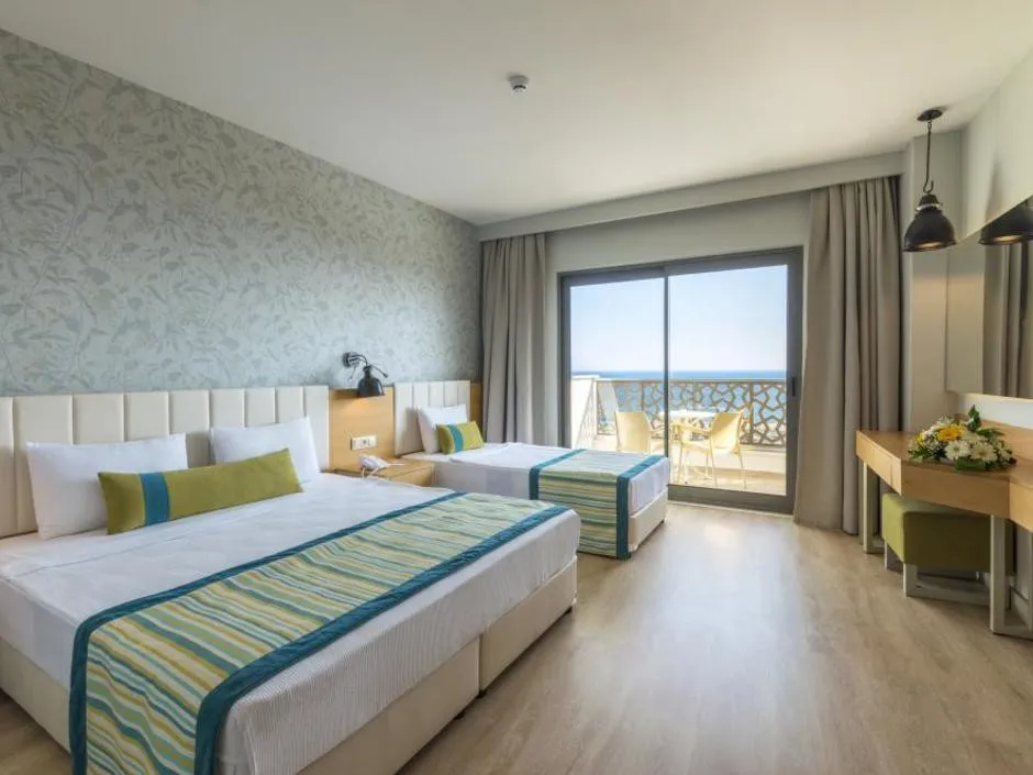 CALIDO MARIS HOTEL