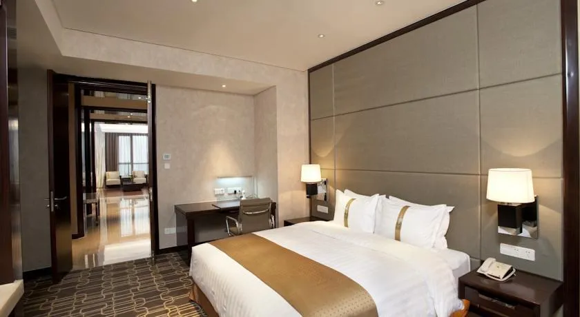 CROWN PLAZA SHANGHAI JINXIU BY IHG (EX. HOLIDAY INN SHANGHAI JINXIU)