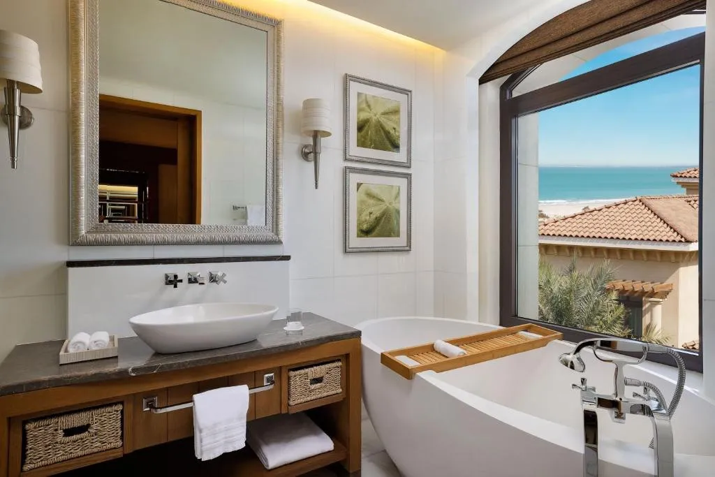 THE ST. REGIS SAADIYAT ISLAND RESORT