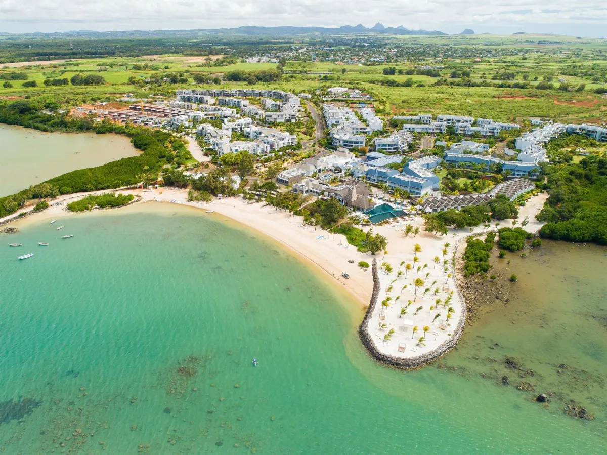 LIFE IN BLUE AZURI RESIDENCES