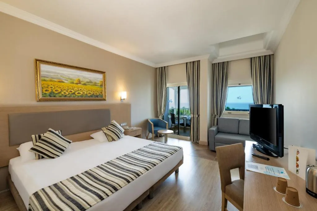 CRYSTAL TAT BEACH PEARL COLLECTION (EX. CRYSTAL TAT BEACH GOLF RESORT & SPA)