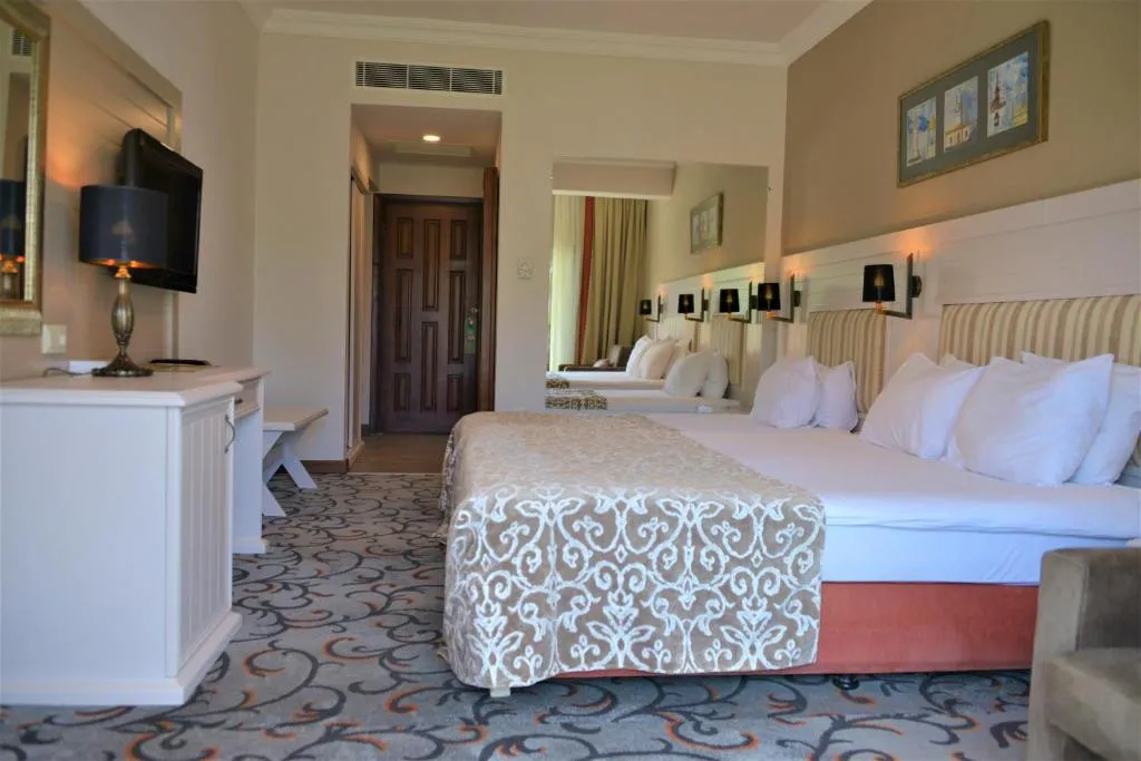 CLUB BORAN MARE BEACH