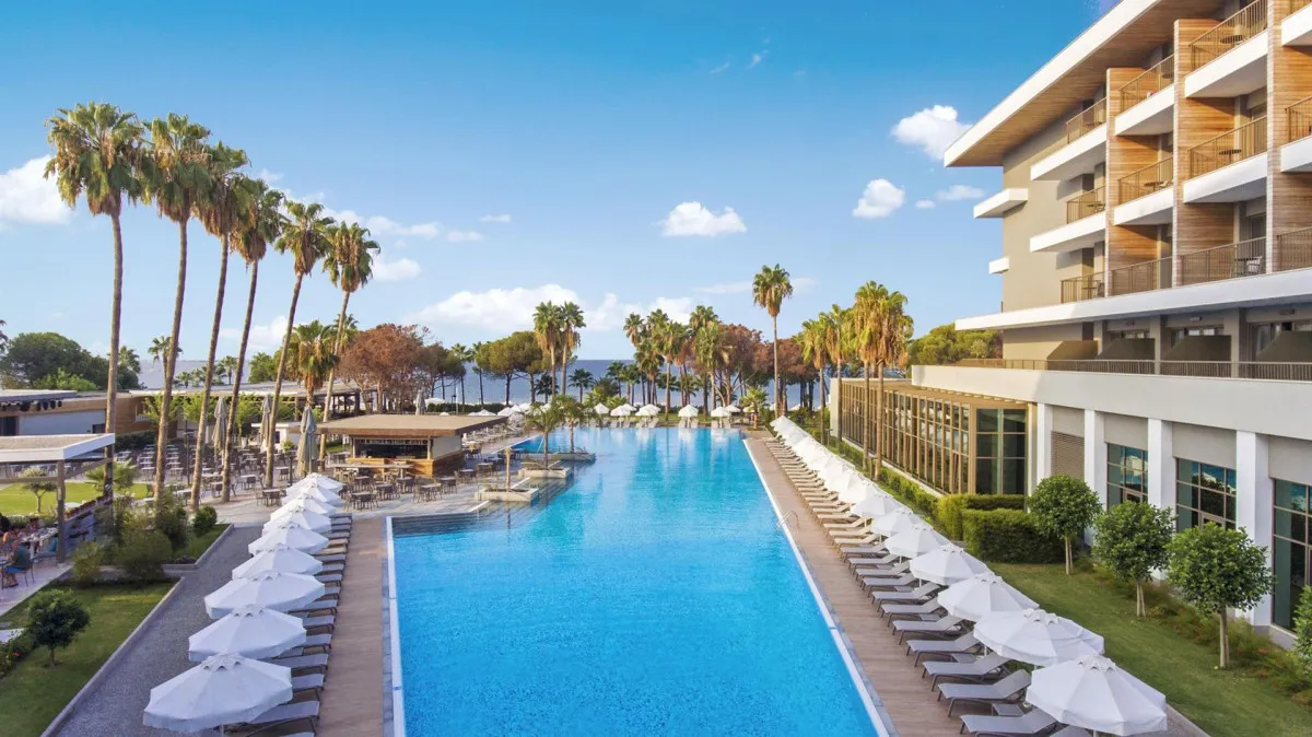 ACANTHUS CENNET BARUT COLLECTION