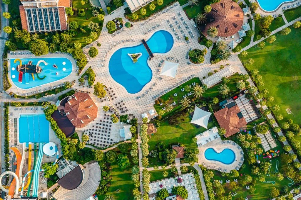 BELLIS DELUXE HOTEL