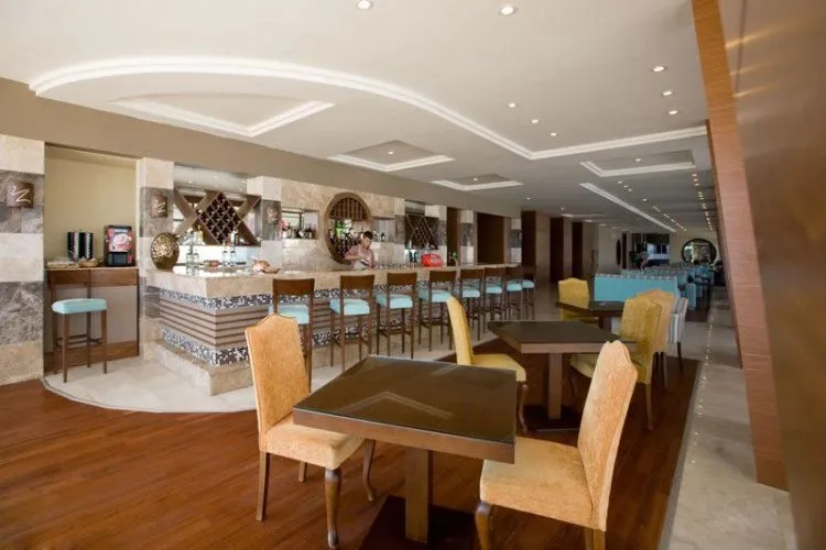 JASMIN BEACH HOTEL