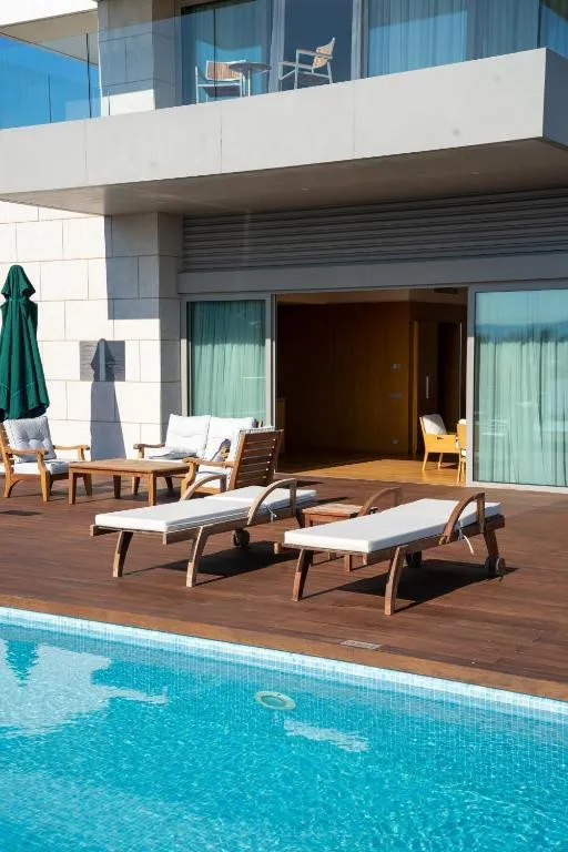 ONLIVE DELUXE HOTEL