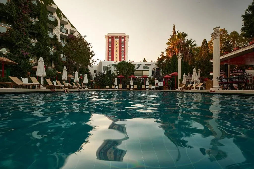CLUB HOTEL SERA