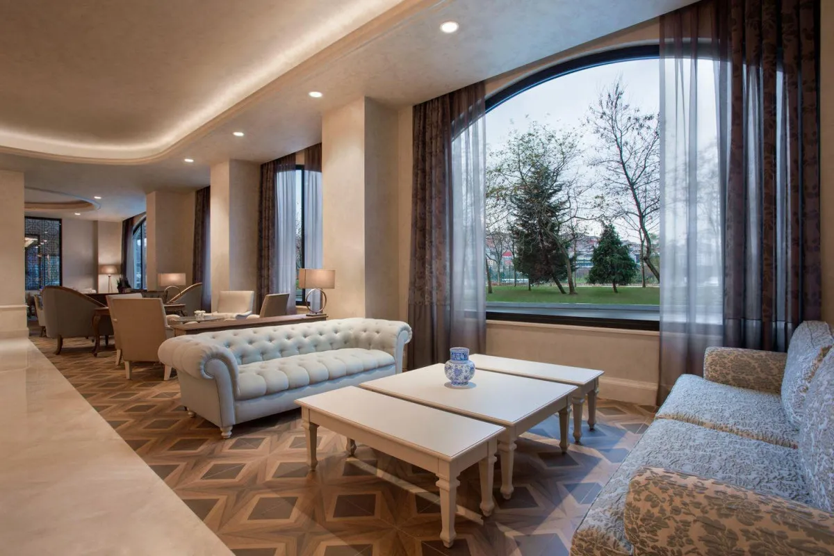 LAZZONI HOTEL