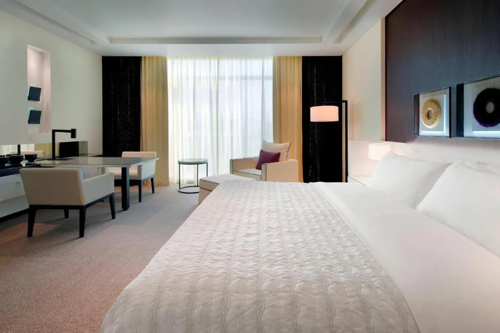 LE MERIDIEN DUBAI HOTEL & CONFERENCE CENTRE
