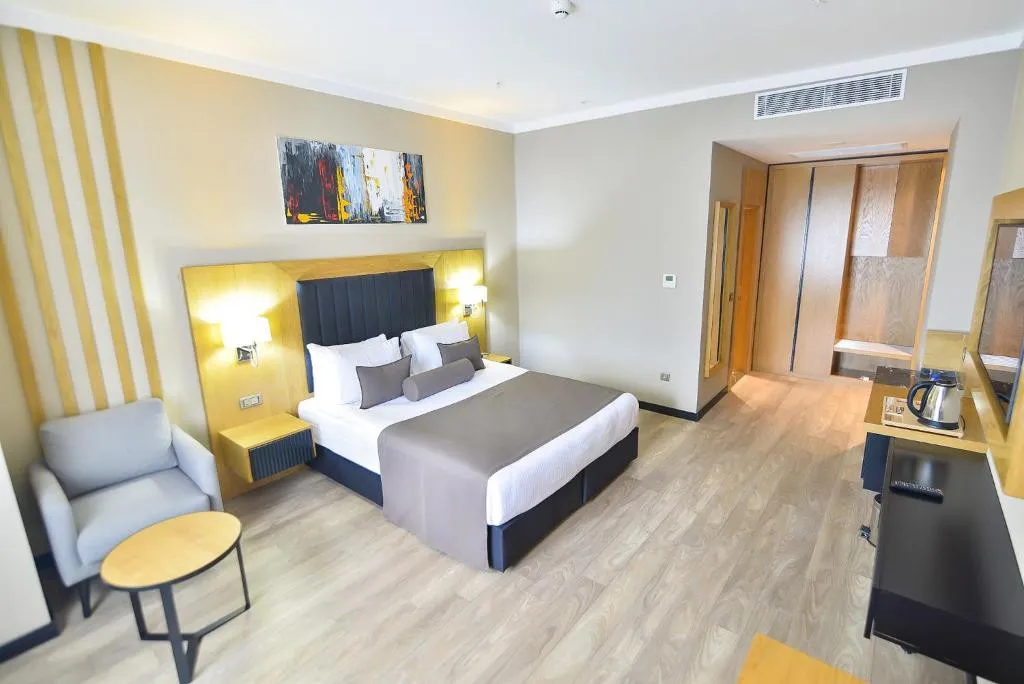 SERENITY COMFORT HOTEL