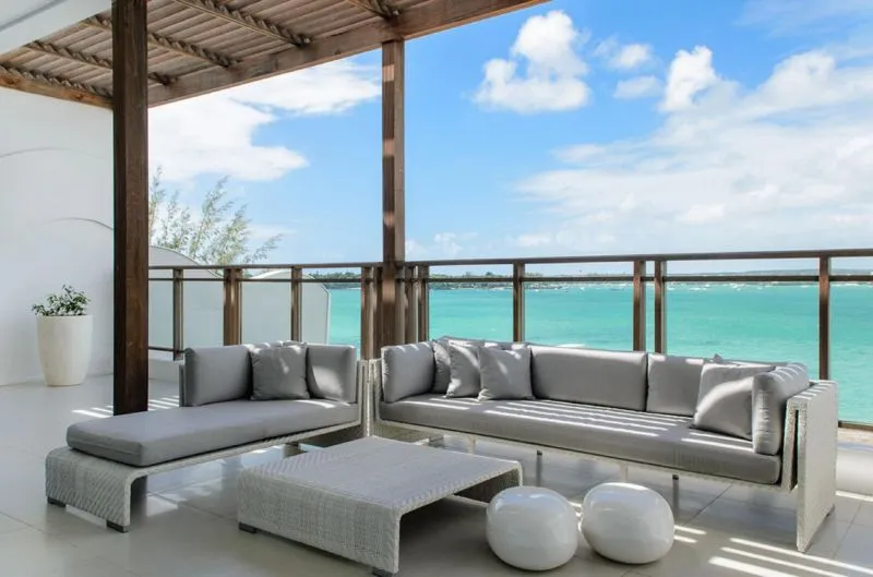 BAYSTONE BOUTIQUE HOTEL & SPA
