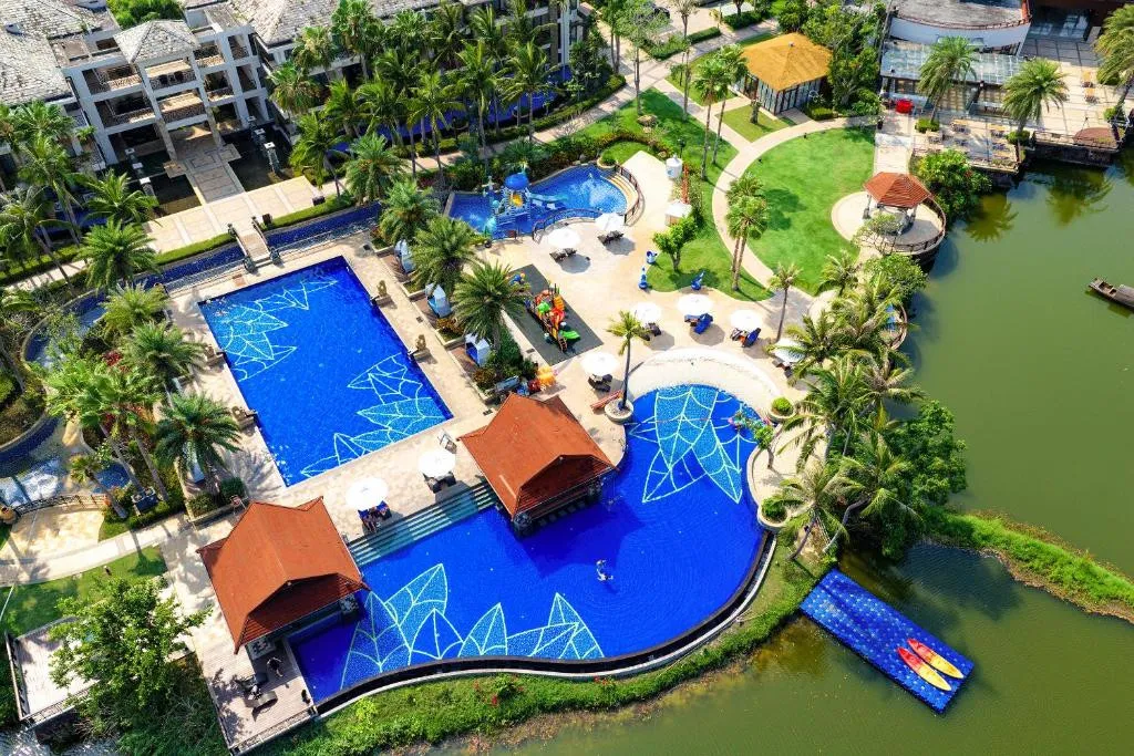 GRAND METROPARK RESORT YALONG BAY