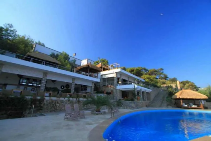 SHAMANA HOTEL & SPA