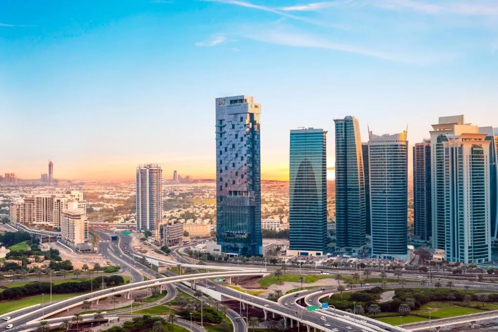 TAJ JUMEIRAH LAKE TOWERS