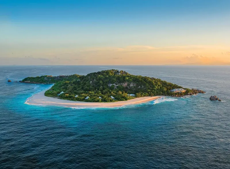 COUSINE ISLAND RESORT