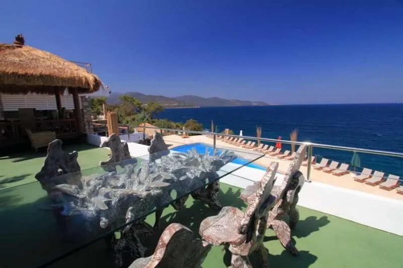 SHAMANA HOTEL & SPA