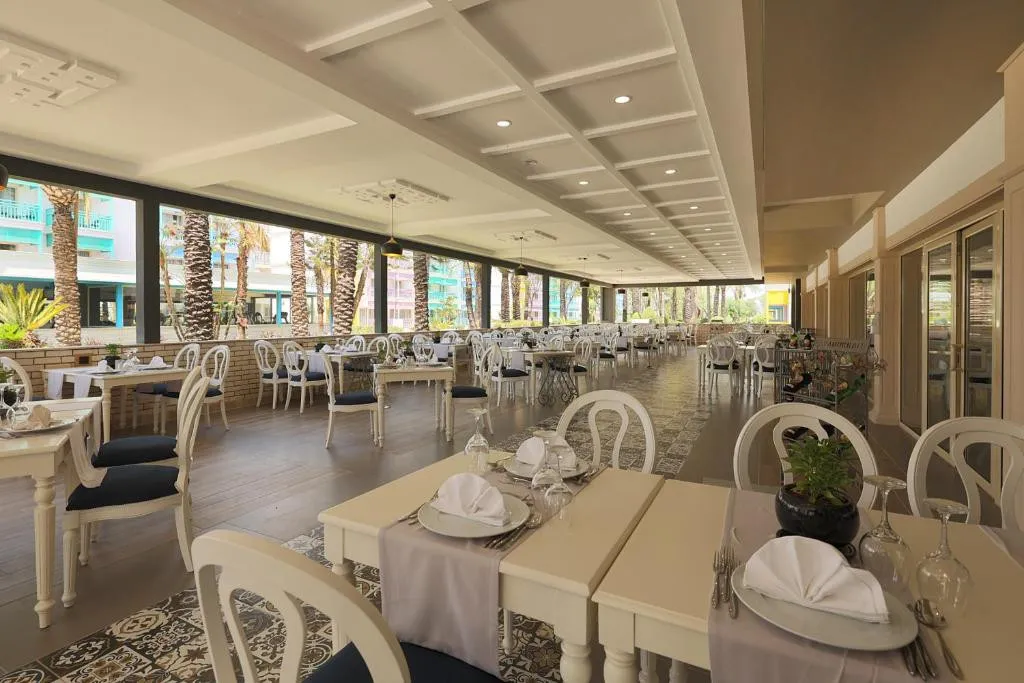 CRYSTAL PARAISO AQUA COLLECTION (EX. CRYSTAL PARAISO VERDE RESORT & SPA)