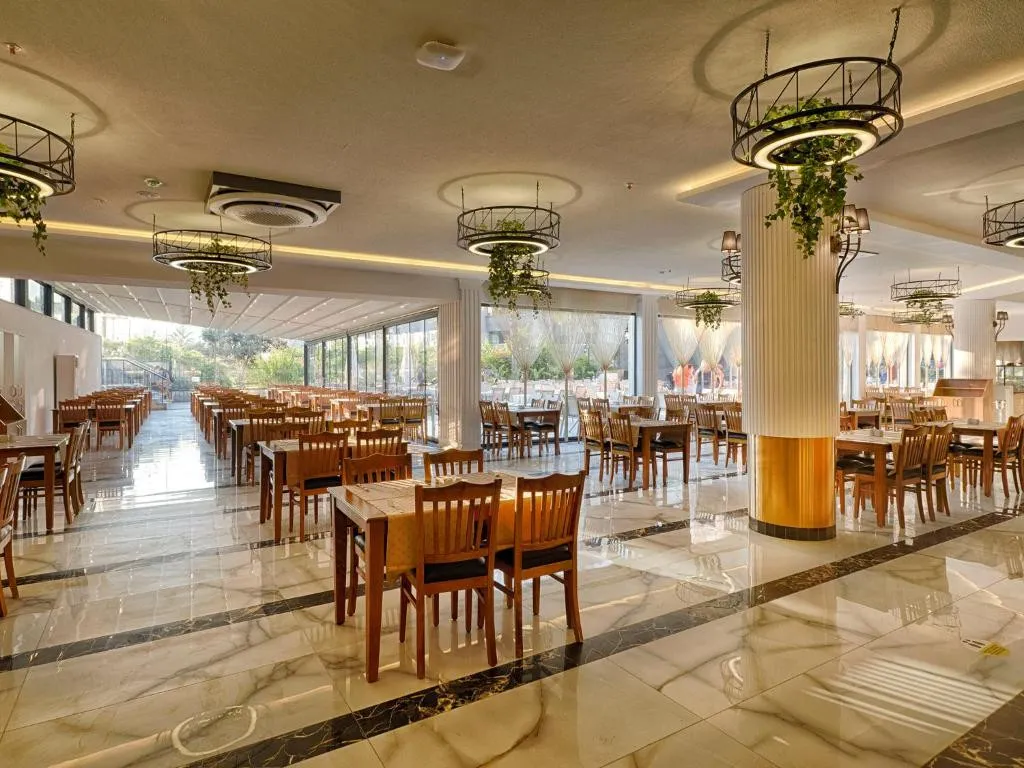 GRAND UYSAL BEACH & SPA HOTEL