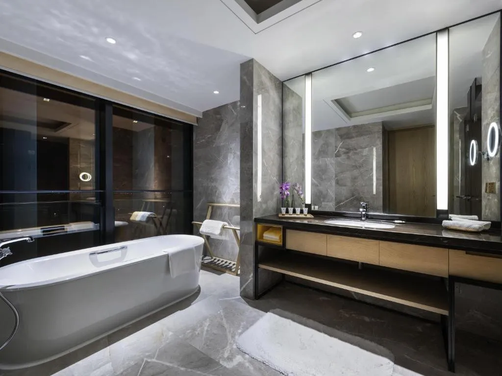 GRAND MERCURE SHANGHAI LINGANG