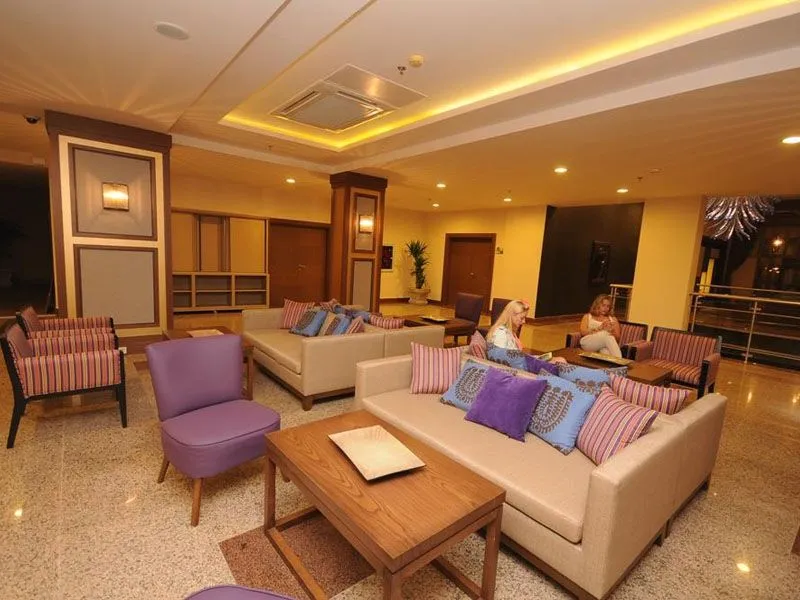 INSULA RESORT & SPA
