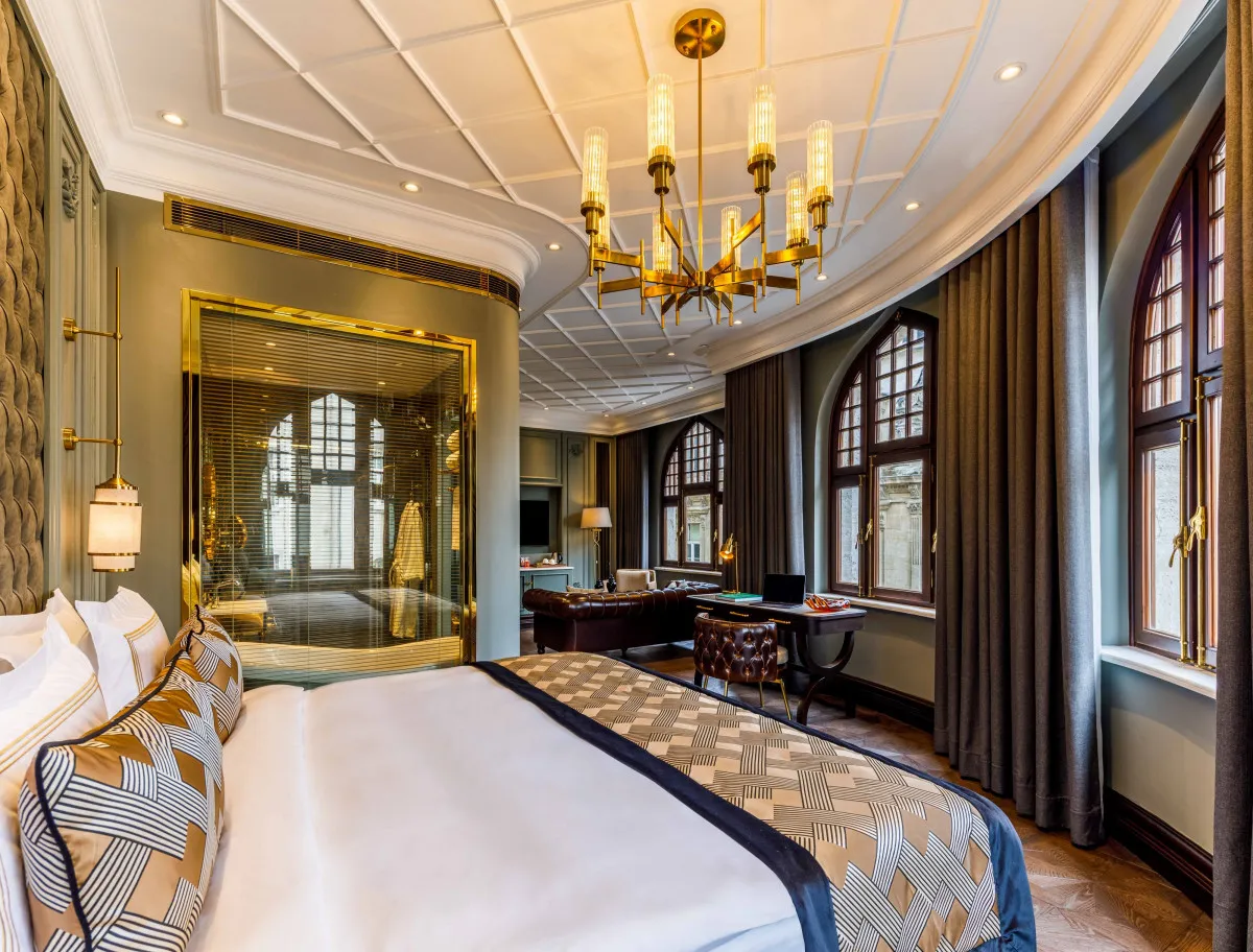 CRONTON DESIGN HOTEL
