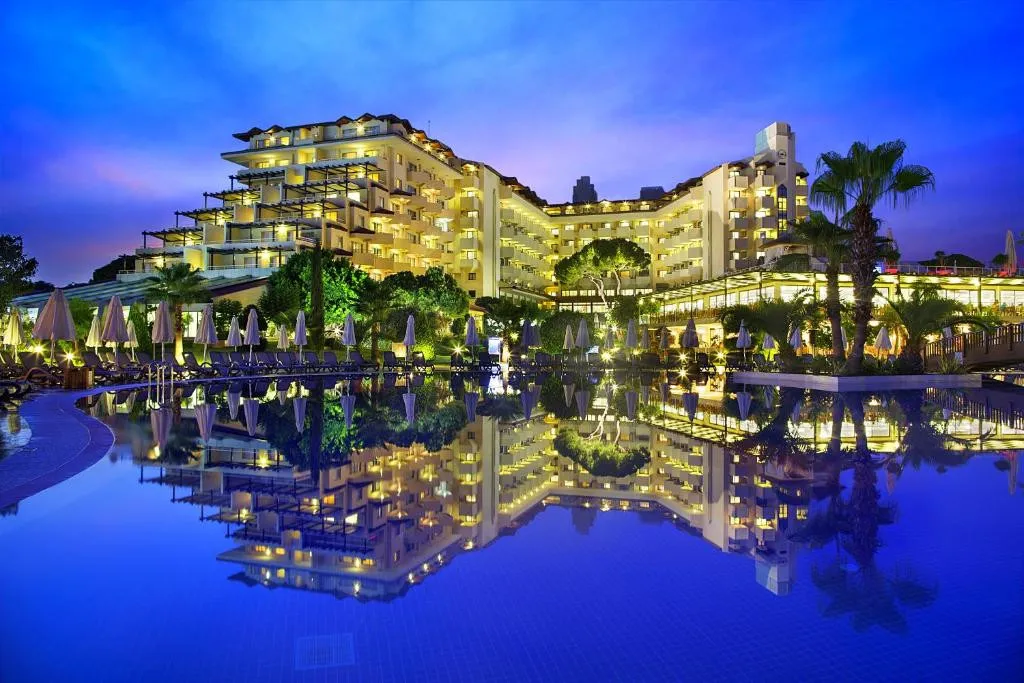 BELLIS DELUXE HOTEL