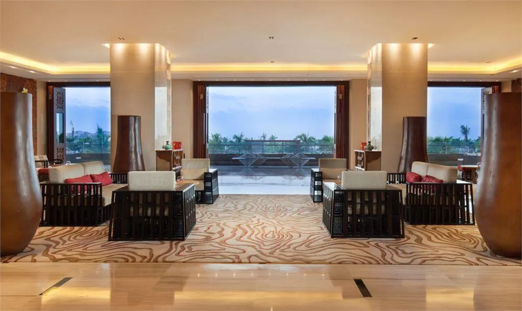 ALOHA OCEAN FRONT SUITE ANNEX BUILDING