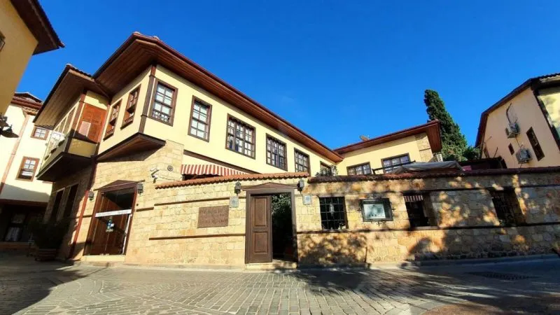 ESKI MASAL (EX. PUDING SUITE)