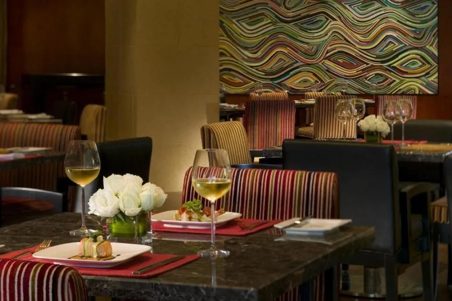 CROWNE PLAZA CENTURY PARK