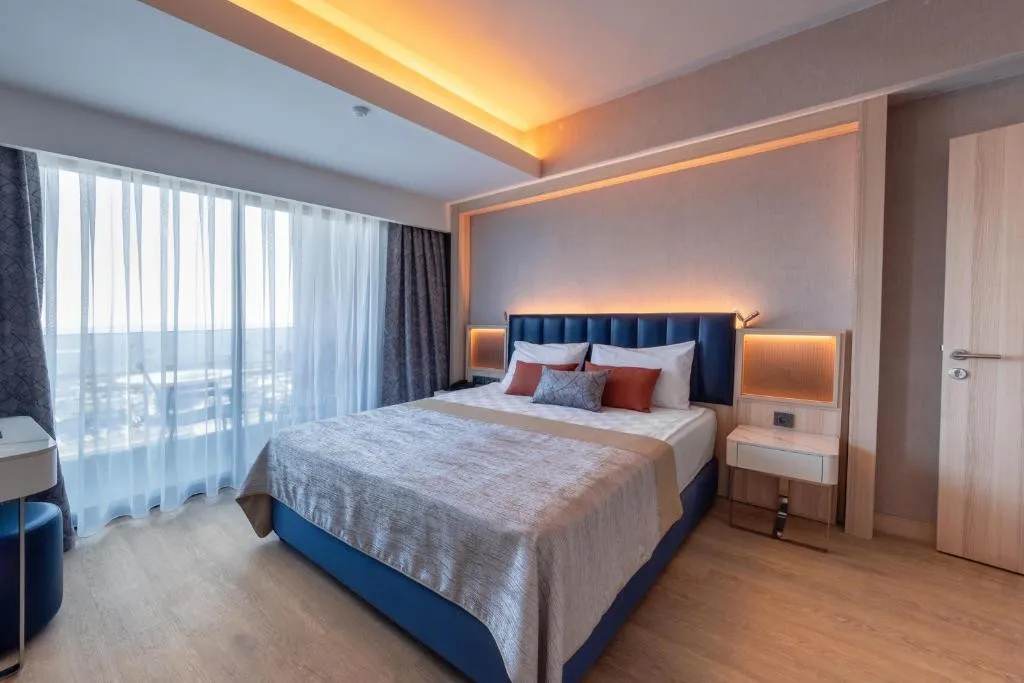 LAGO HOTEL (EX. AZURA DELUXE SORGUN)