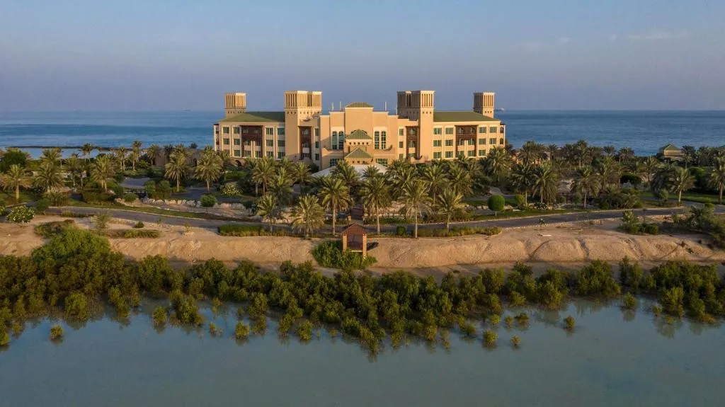 DESERT ISLAND RESORT & SPA BY ANANTARA