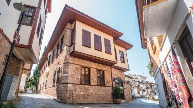 ESKI MASAL (EX. PUDING SUITE)